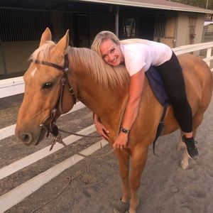 Meet your Posher, Debbie